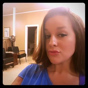 Meet your Posher, Selena